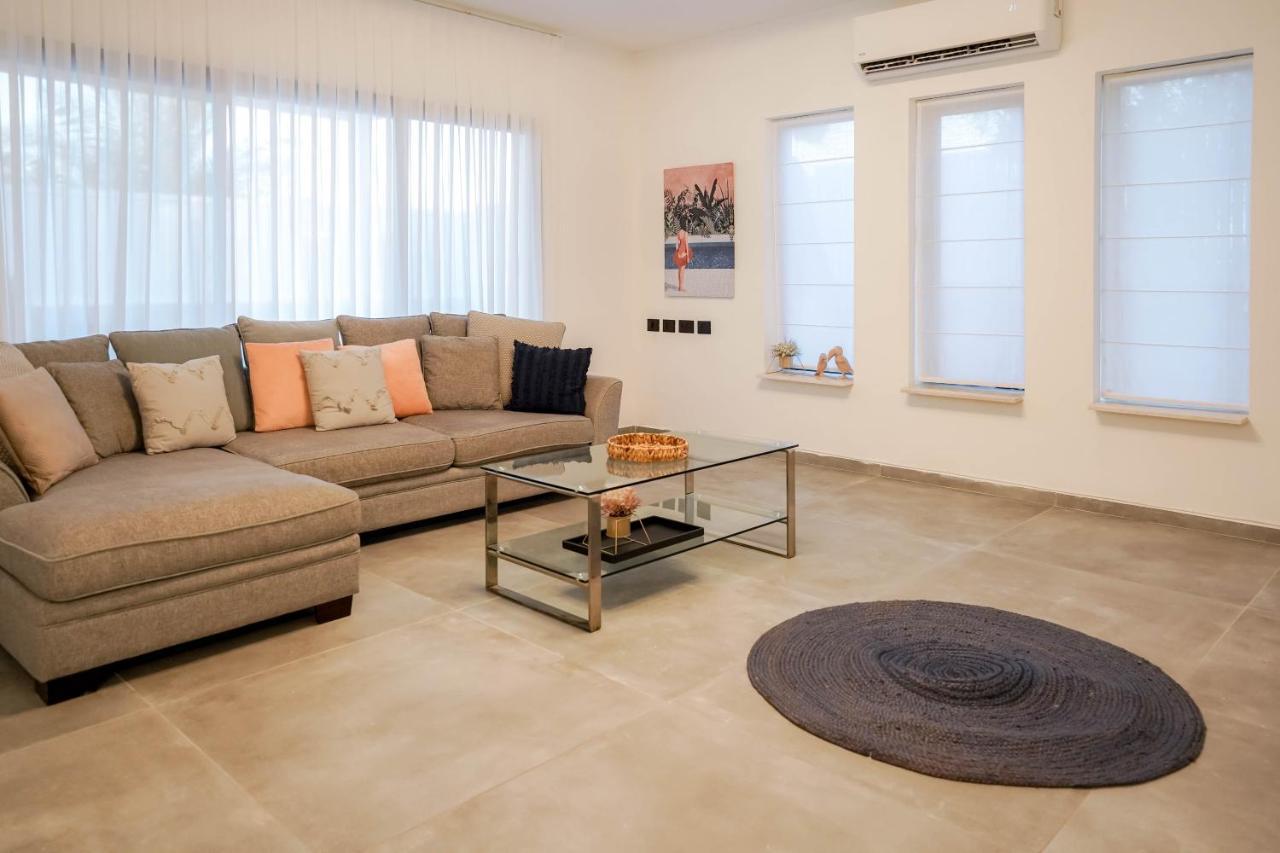 אילת וילה רוני בריכה מחוממת Villa Roni Heated pool מראה חיצוני תמונה