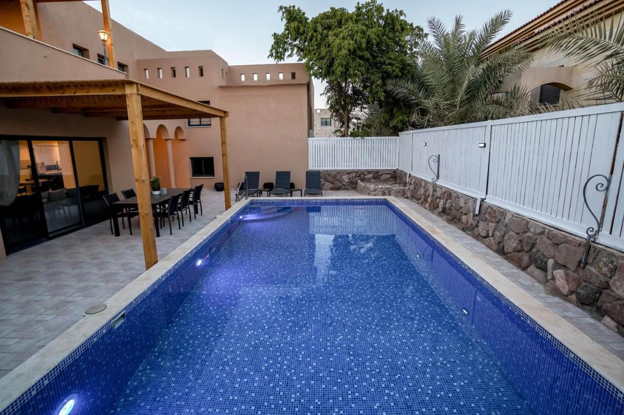 אילת וילה רוני בריכה מחוממת Villa Roni Heated pool מראה חיצוני תמונה